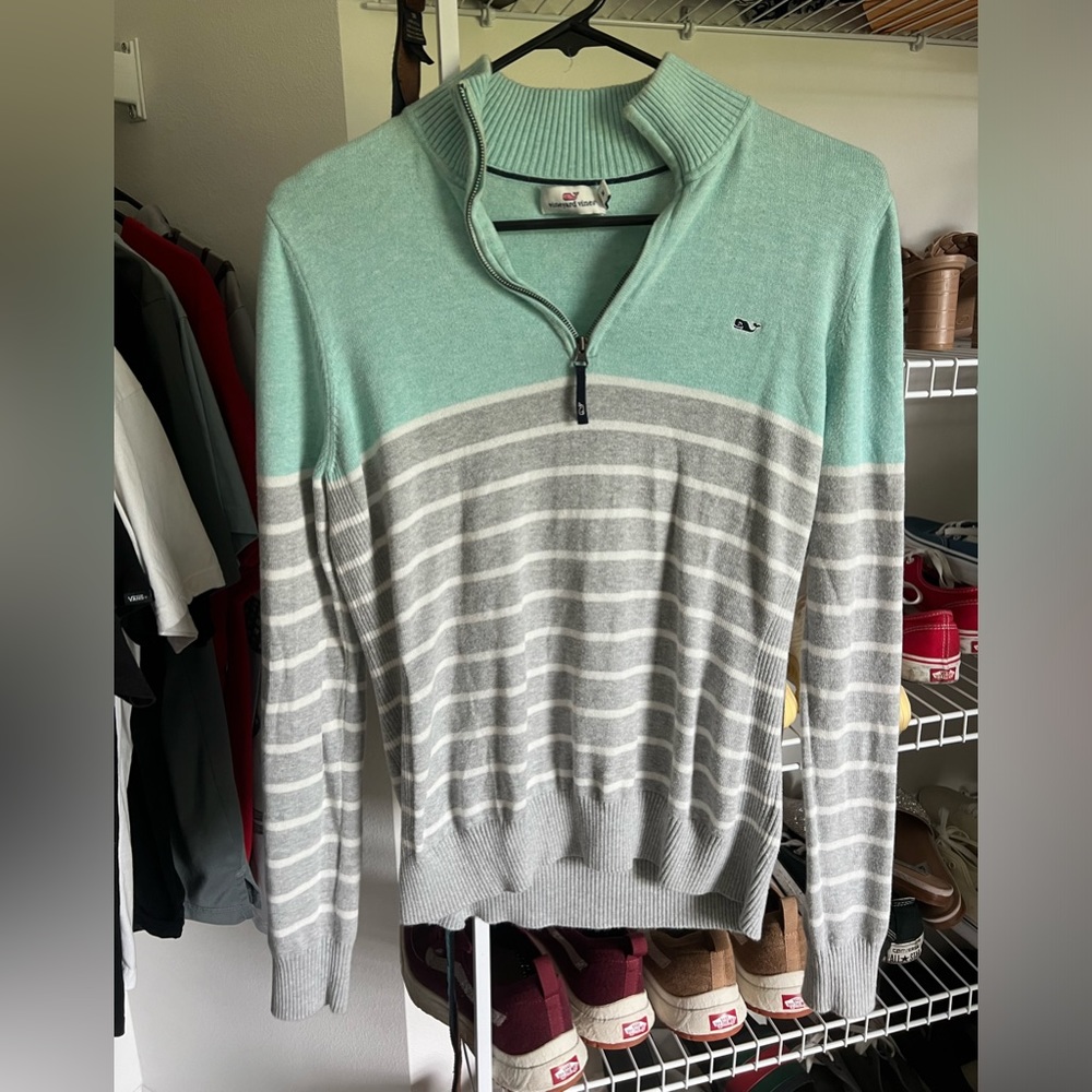 Vineyard vines sweater